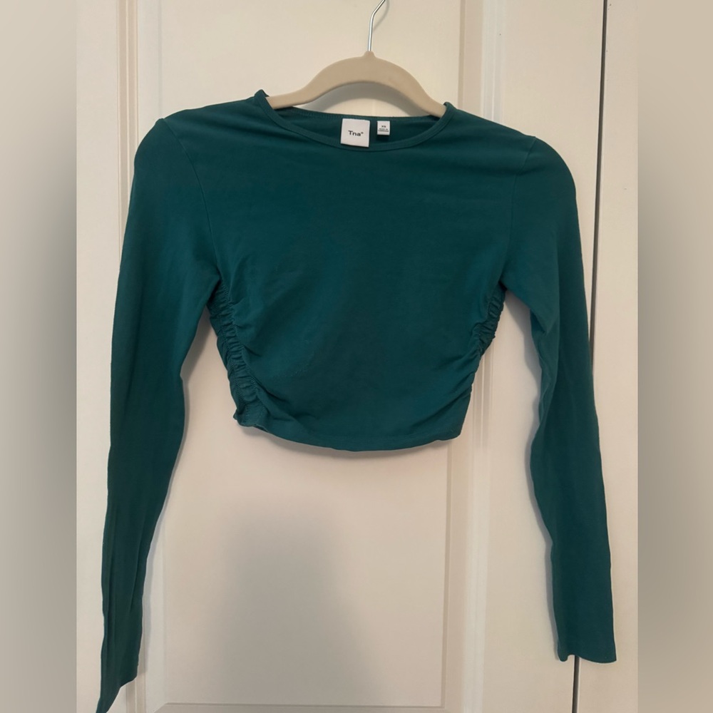 TNA Chill Green Ruched Long Sleeve T-shirt